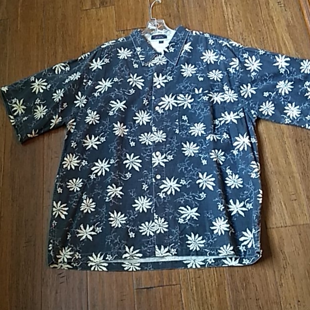 Short sleeve men shirt.
